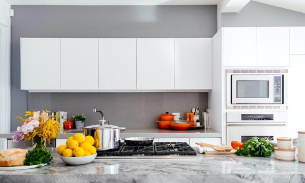 While house cleaning in Irvine we clean a lot of kitchens like this.